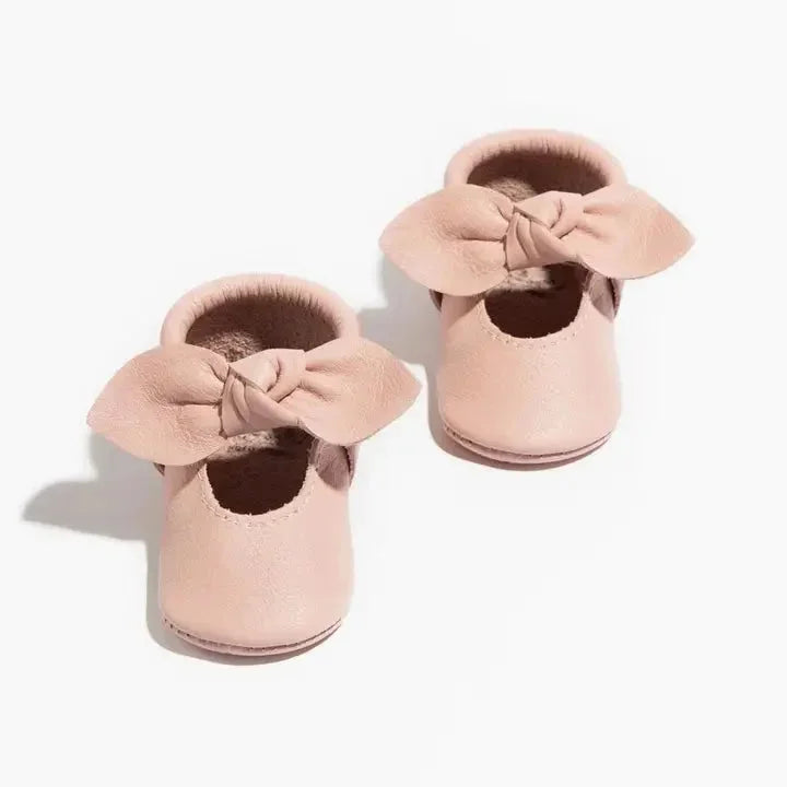 Freshly Picked - Knotted Bow Baby Shoe - Premium quality boutique clothing detail (Image 2 of 2)